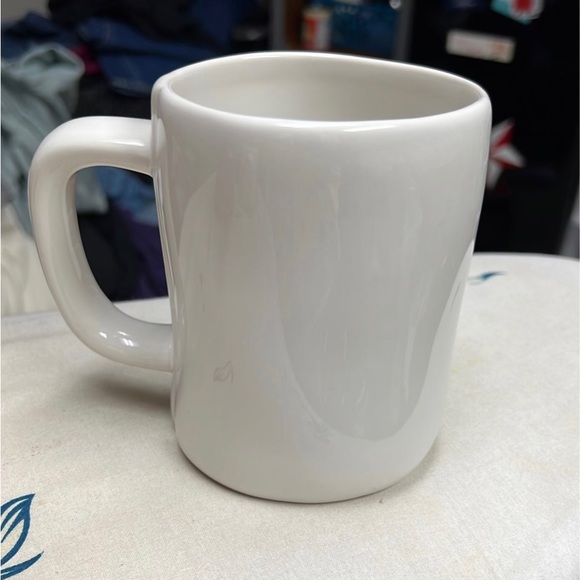 Are Dunn Christmas Mug - Picture 2 of 4